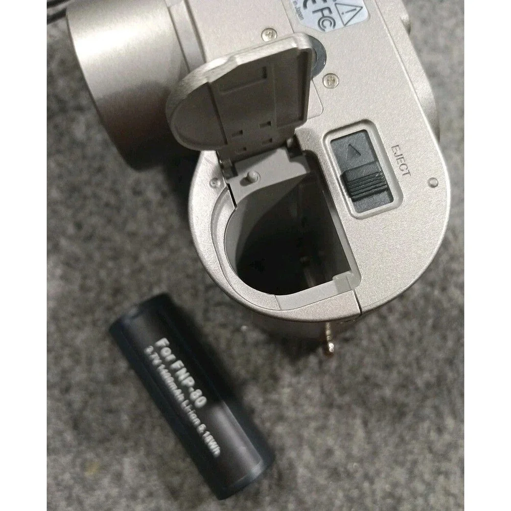 Vintage Kodak DC4800 Zoom Digital Camera 3.1 Megapixel W/ 256mb Memory -Untested